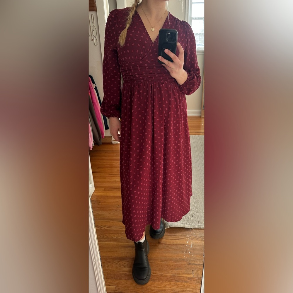 Small women’s maroon Long Sleeve Dress